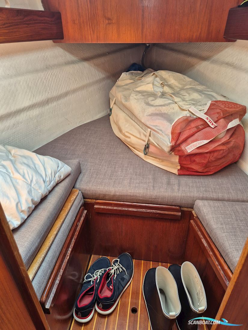 Beneteau First 305