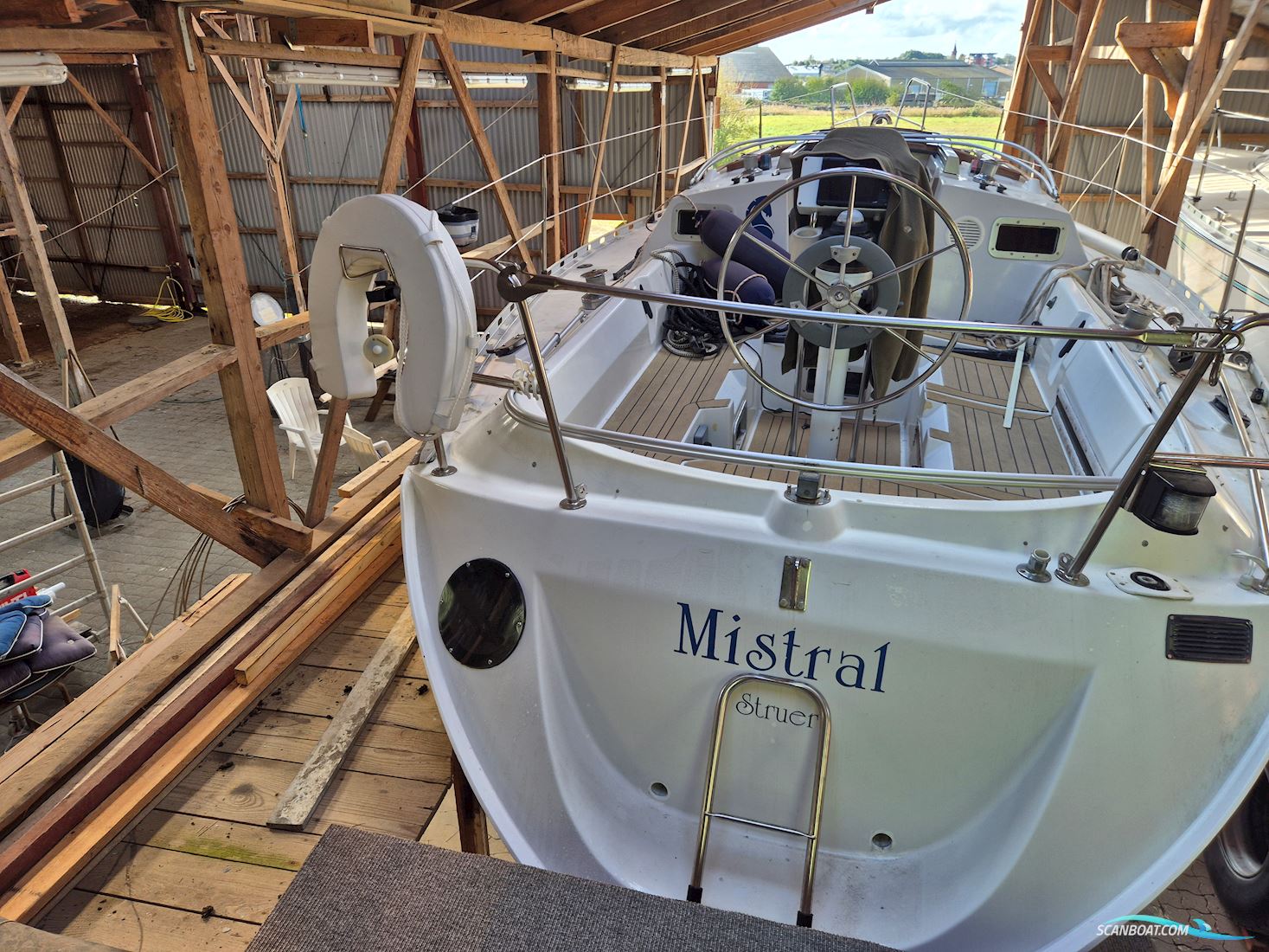 Beneteau First 305