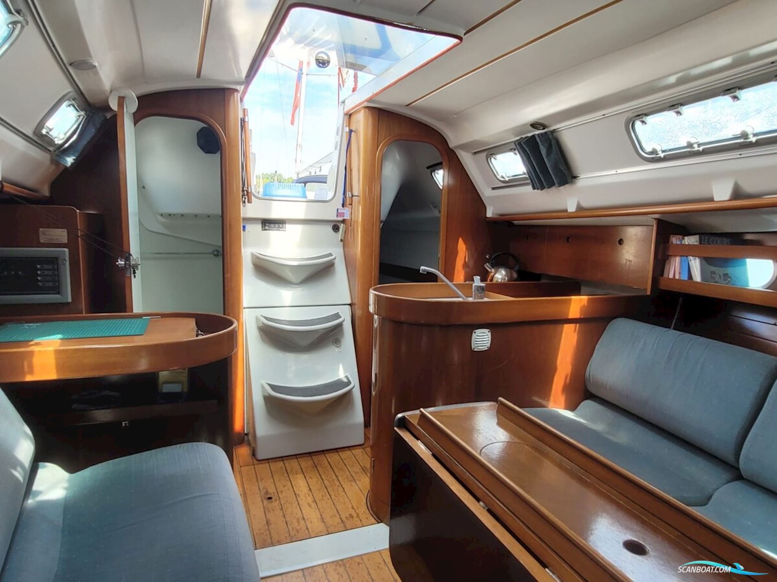 Beneteau First 310