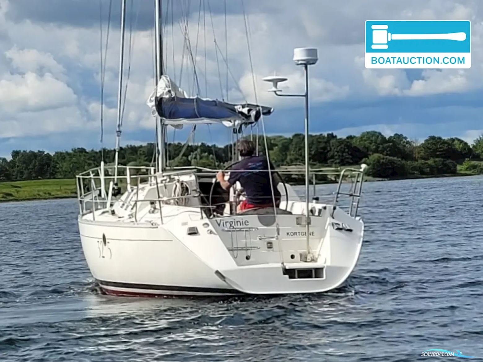 Beneteau First 32s5