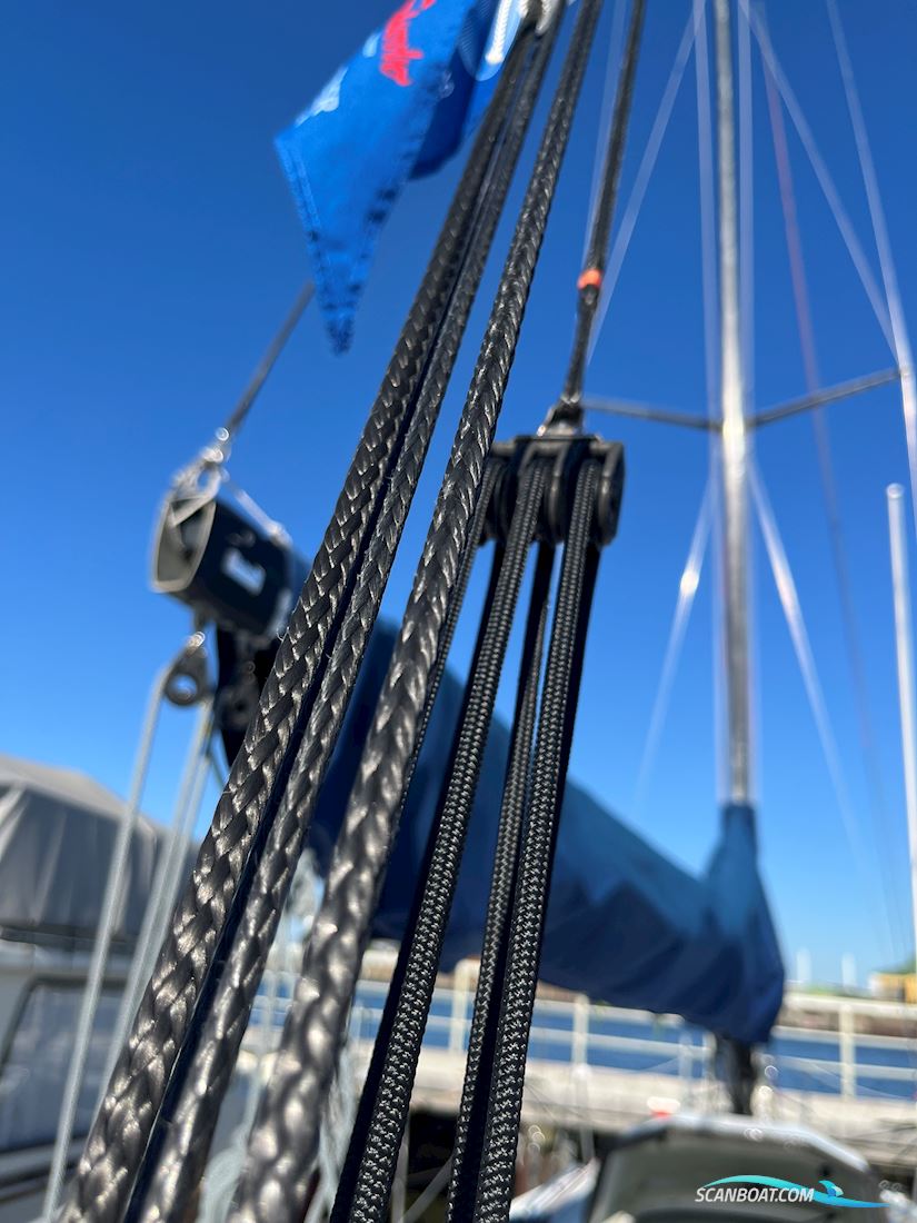 Beneteau First 34.7