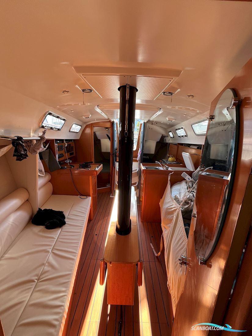 Beneteau First 34.7