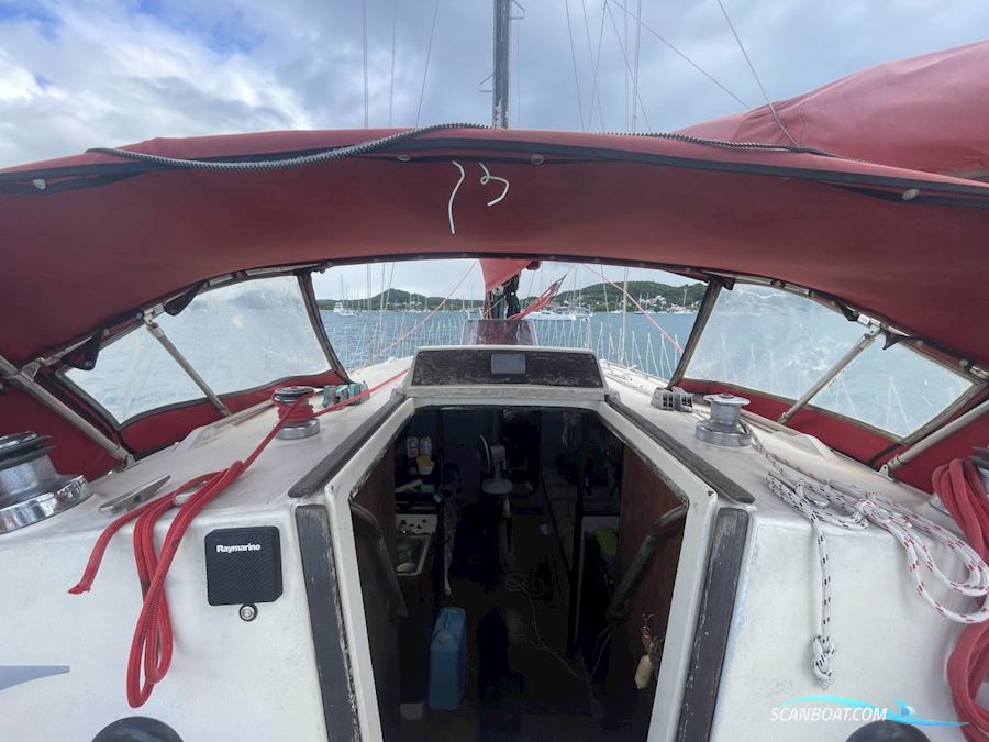 Beneteau First 35