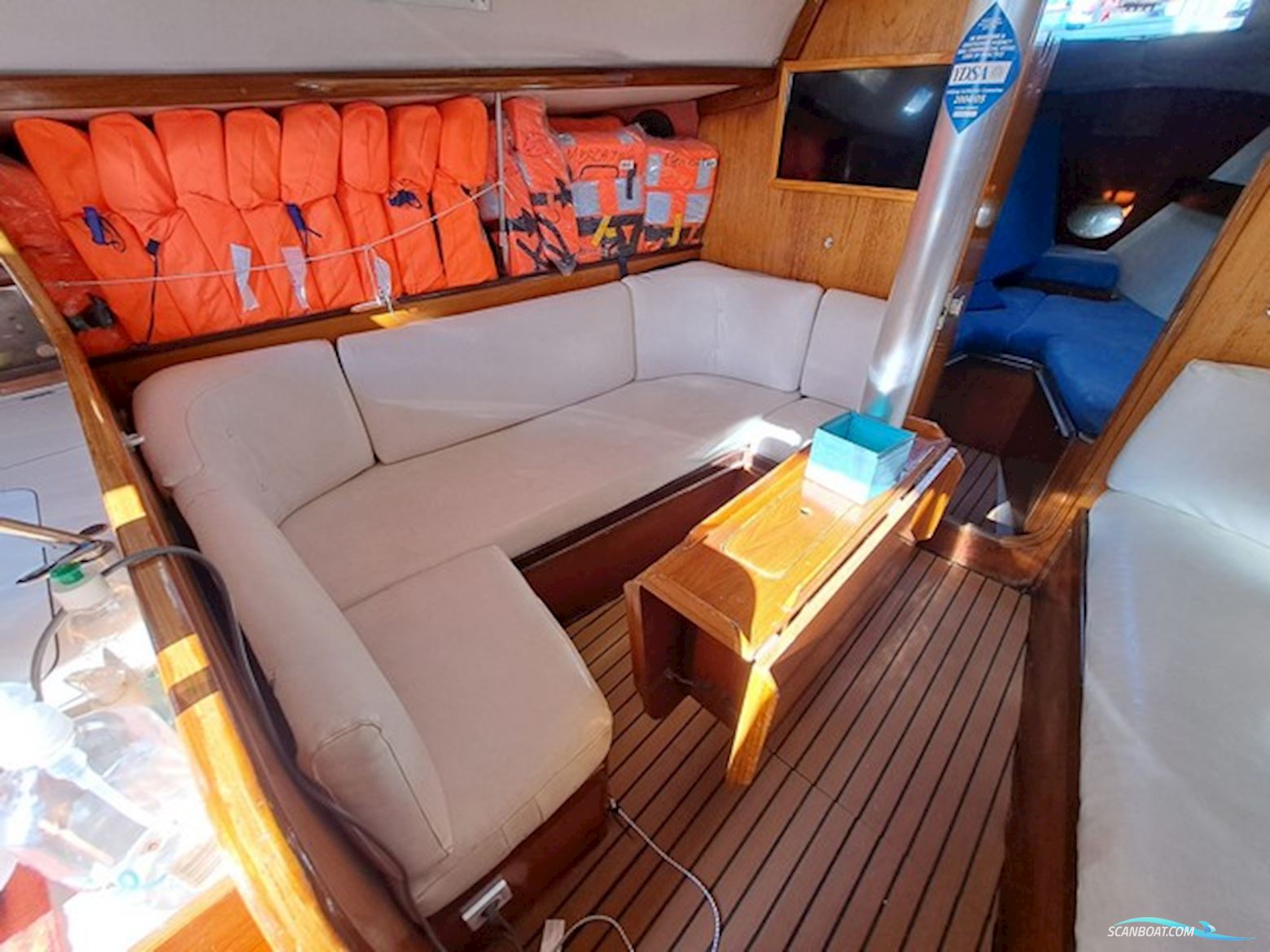 Beneteau First 375