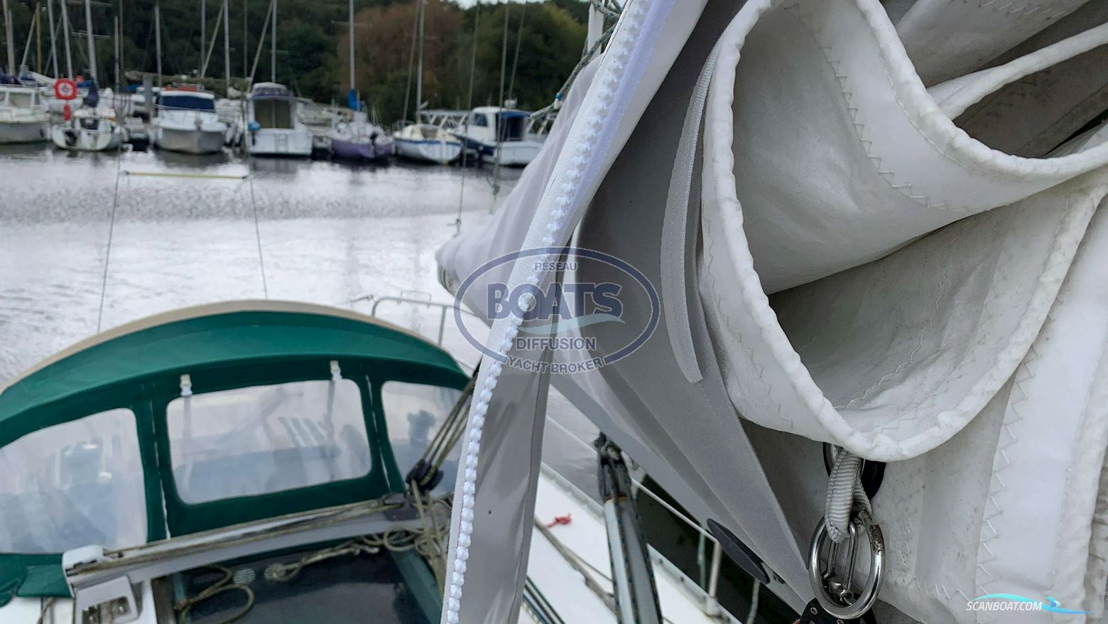 Beneteau Oceanis 300