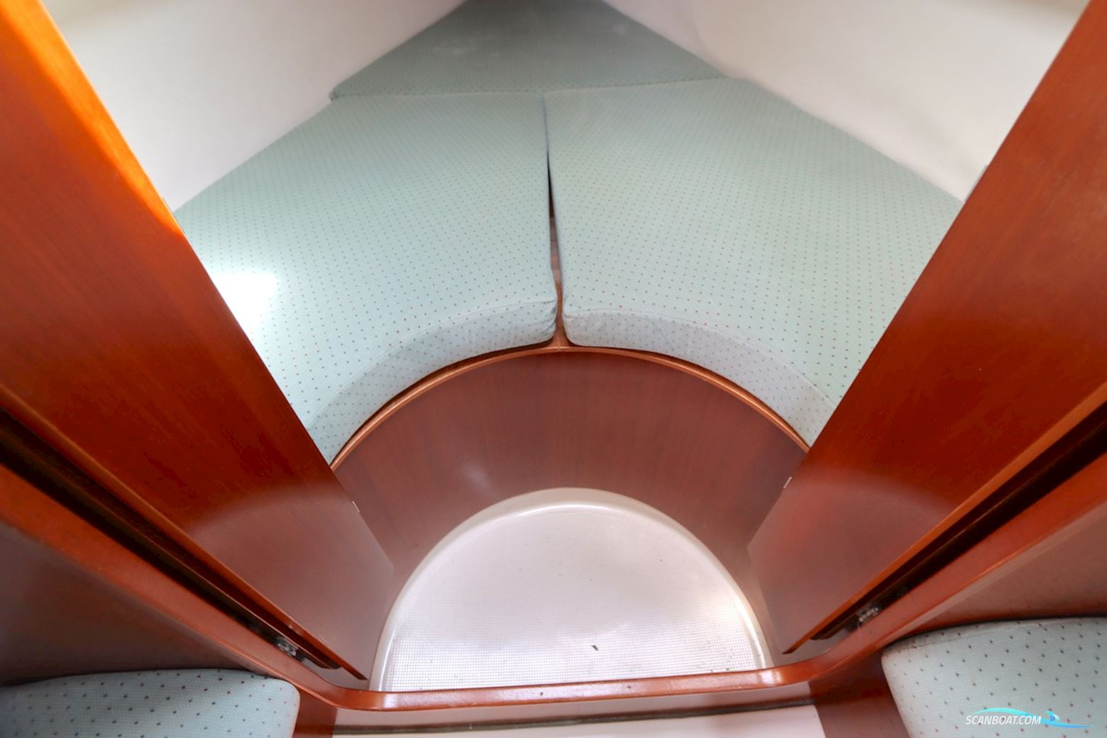 Beneteau Oceanis 300