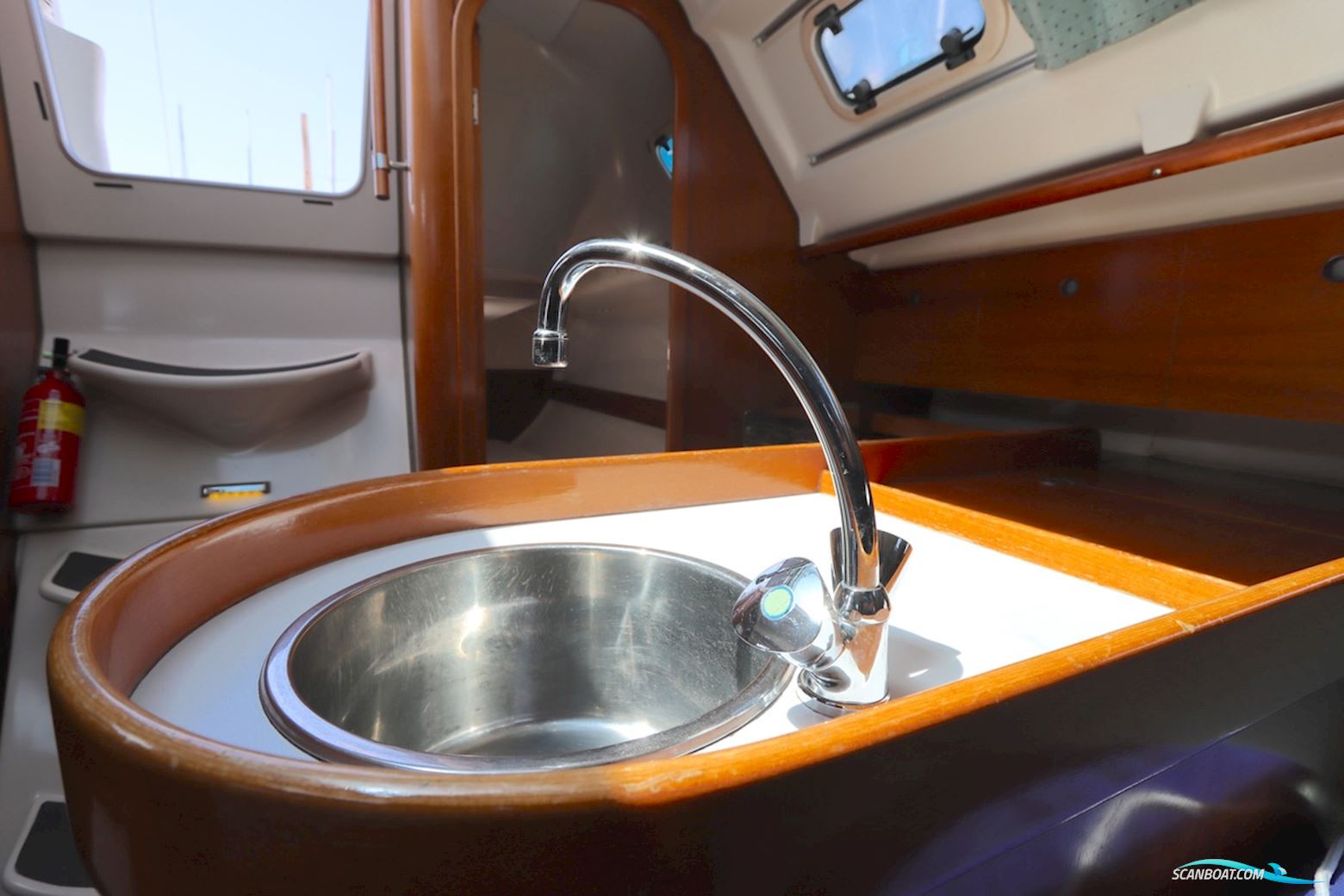 Beneteau Oceanis 300