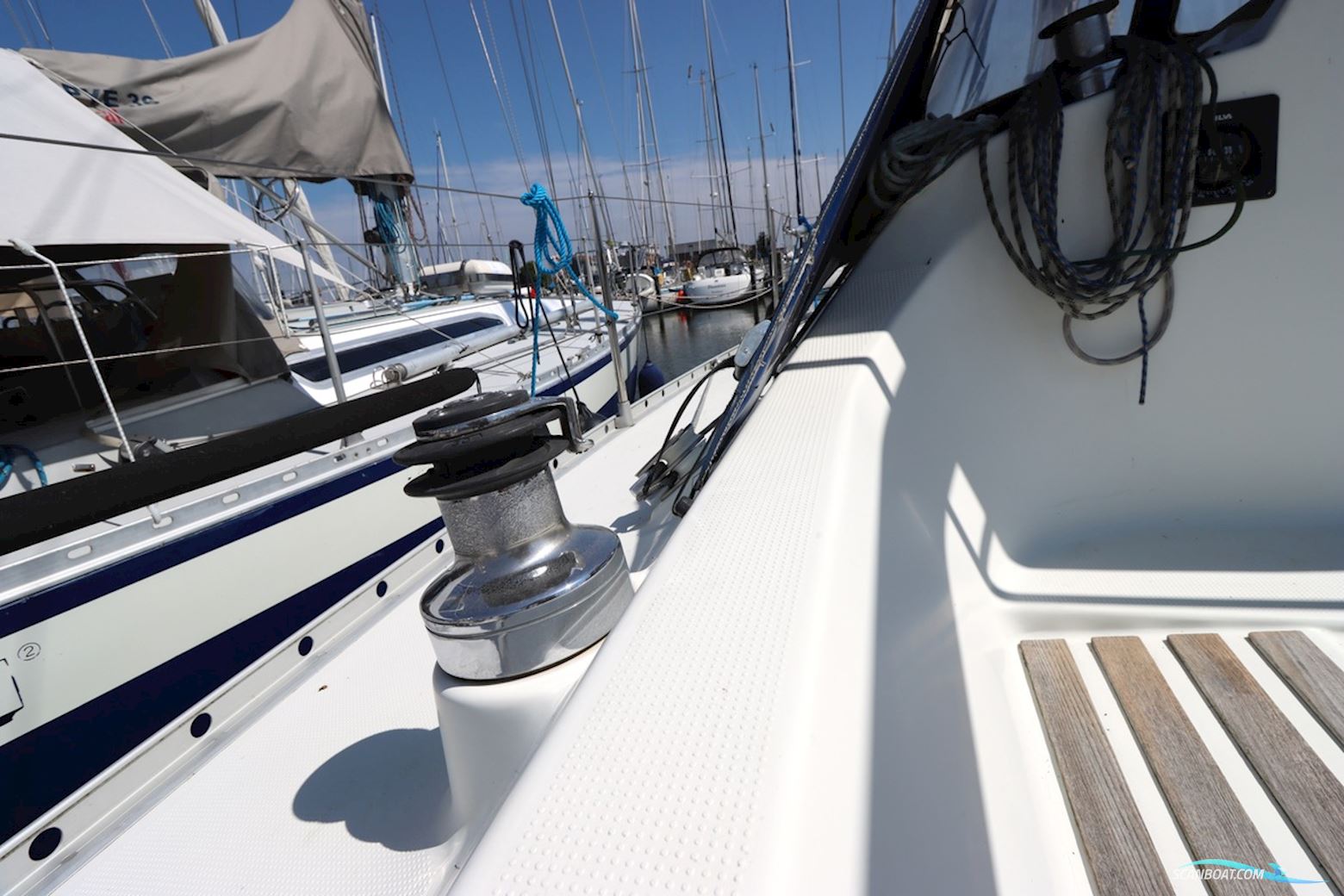 Beneteau Oceanis 300