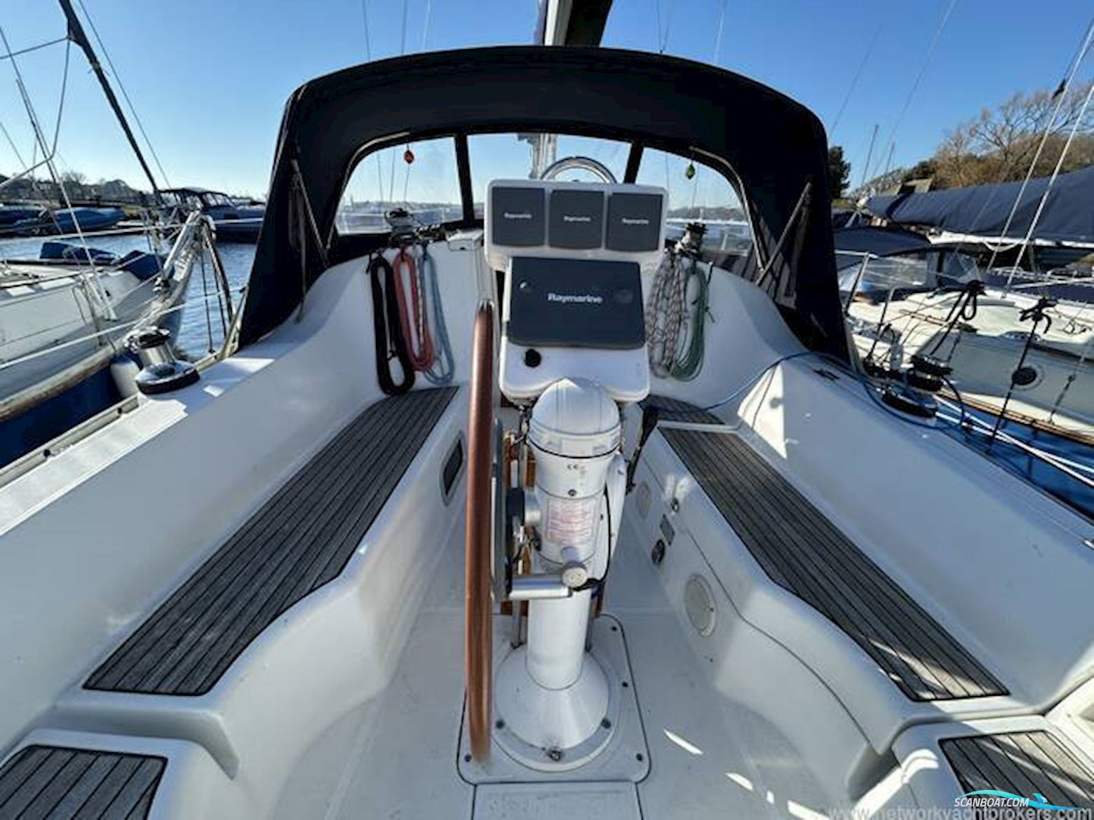 Beneteau Oceanis 323 Clipper