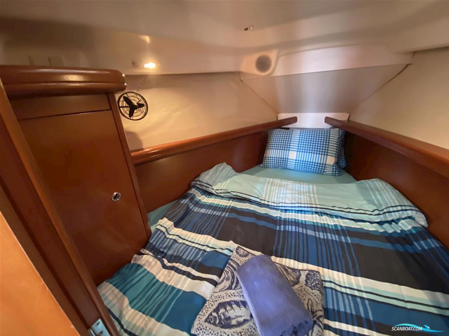 Beneteau OCEANIS 323