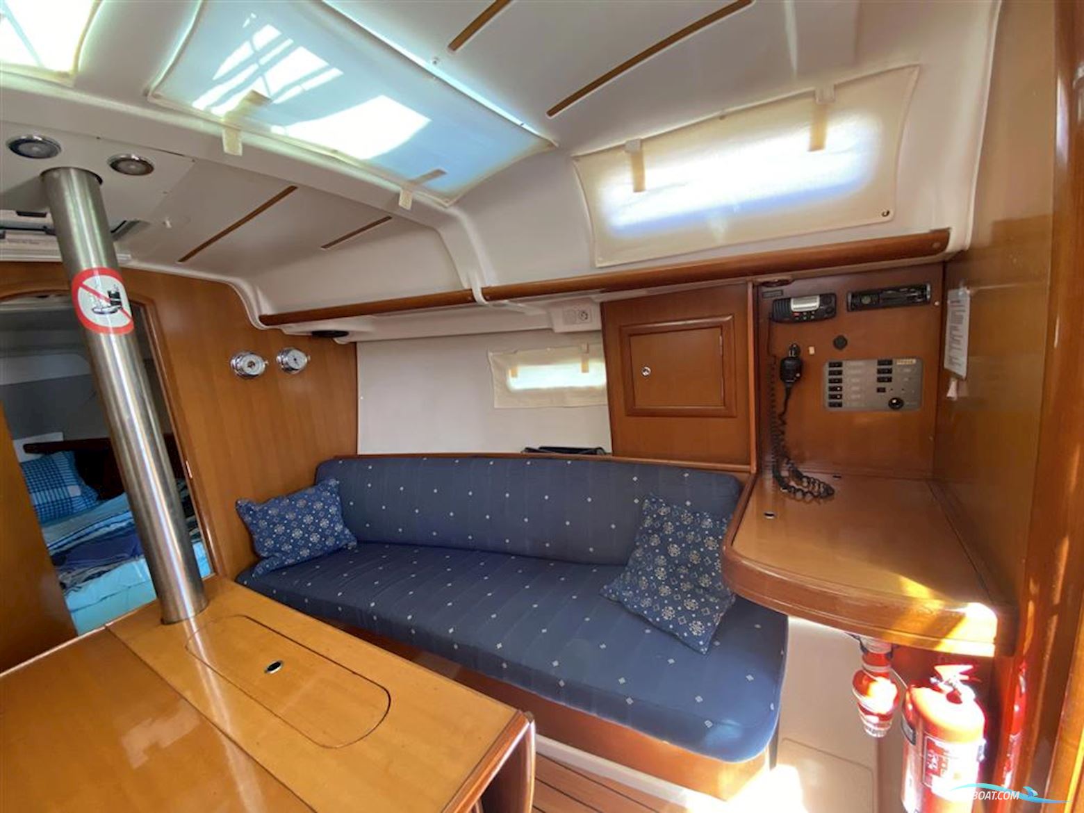 Beneteau OCEANIS 323