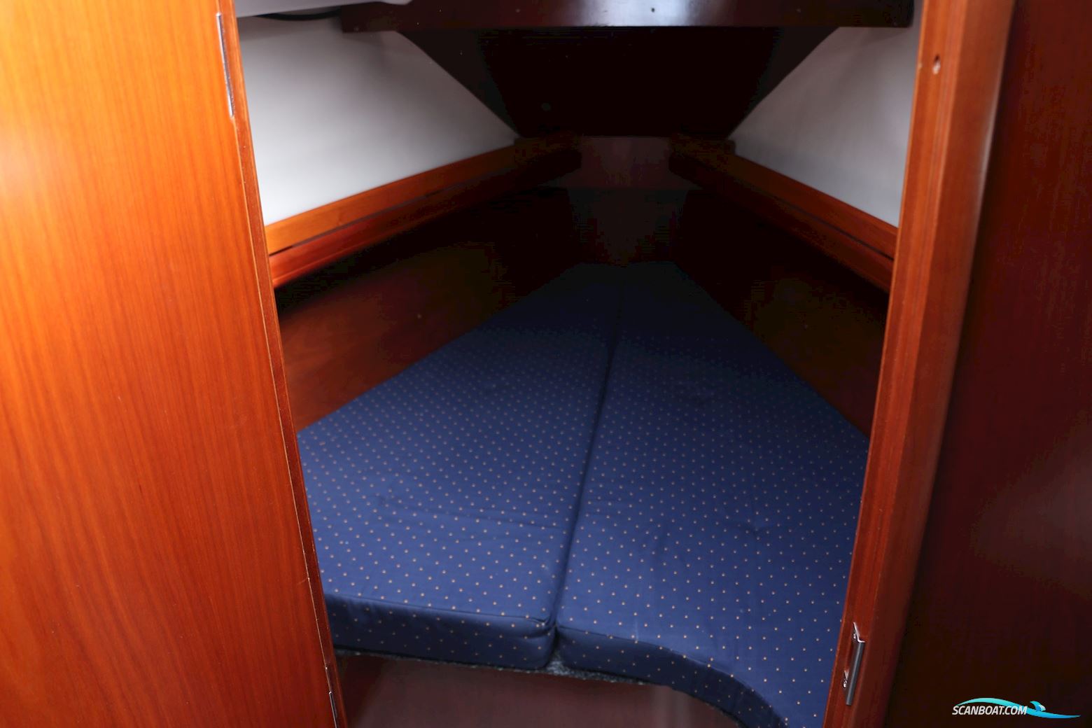Beneteau Oceanis 323