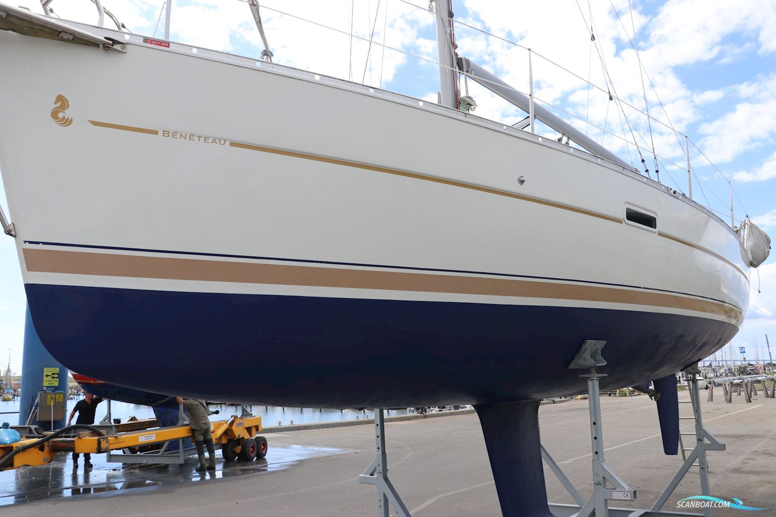Beneteau Oceanis 323