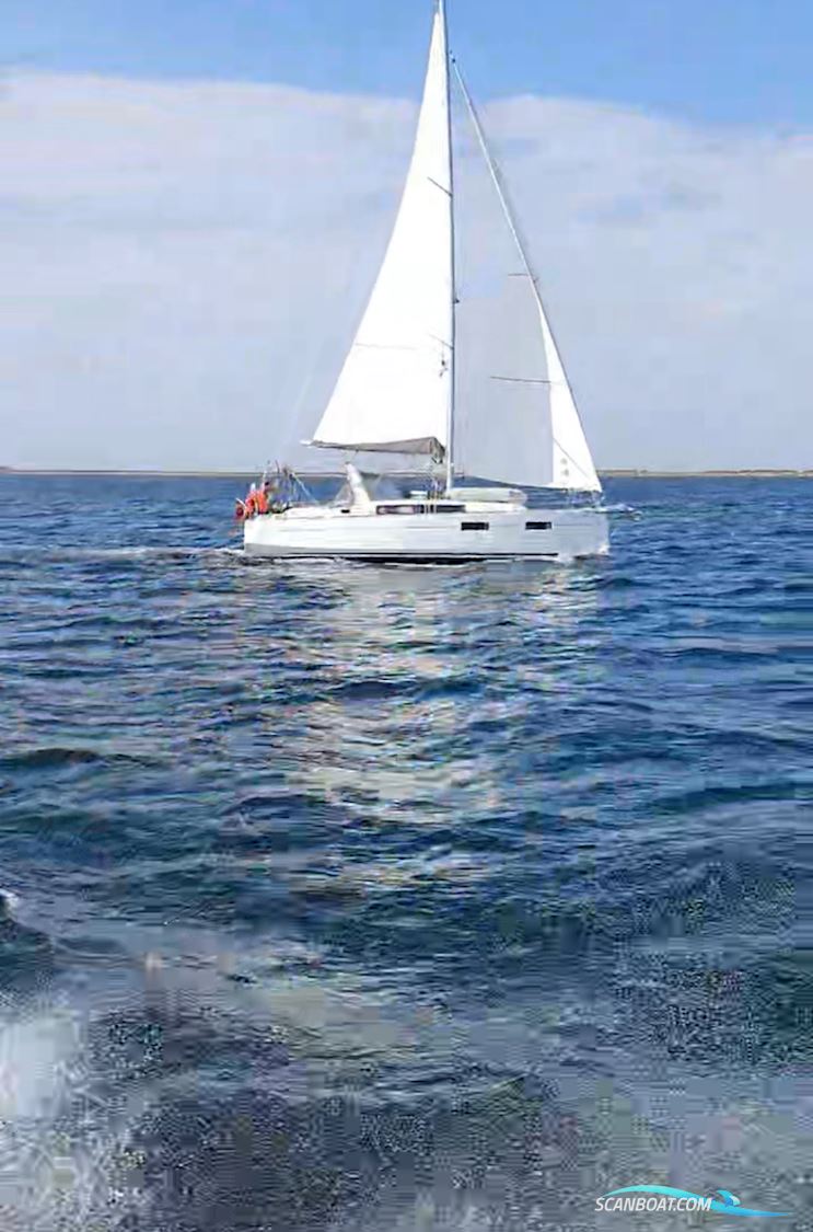 Beneteau Oceanis 35