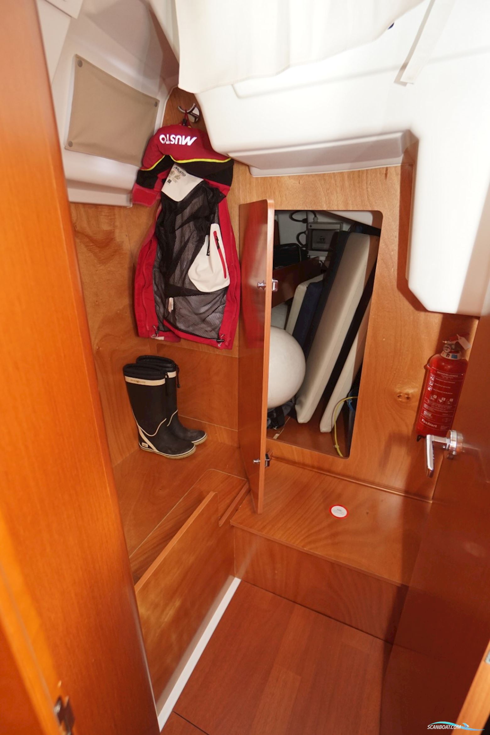 Beneteau Oceanis 35.1