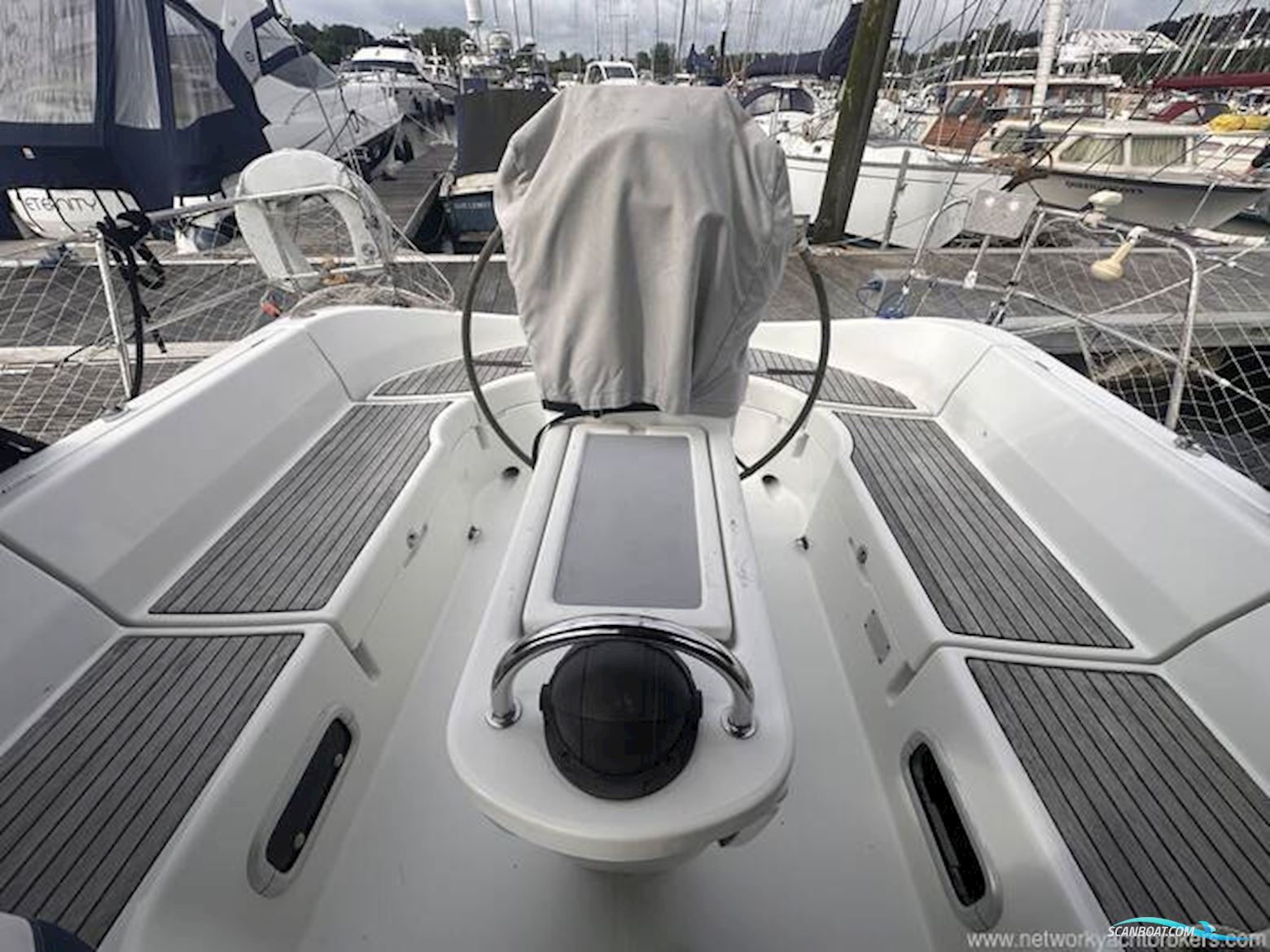 Beneteau Oceanis 351