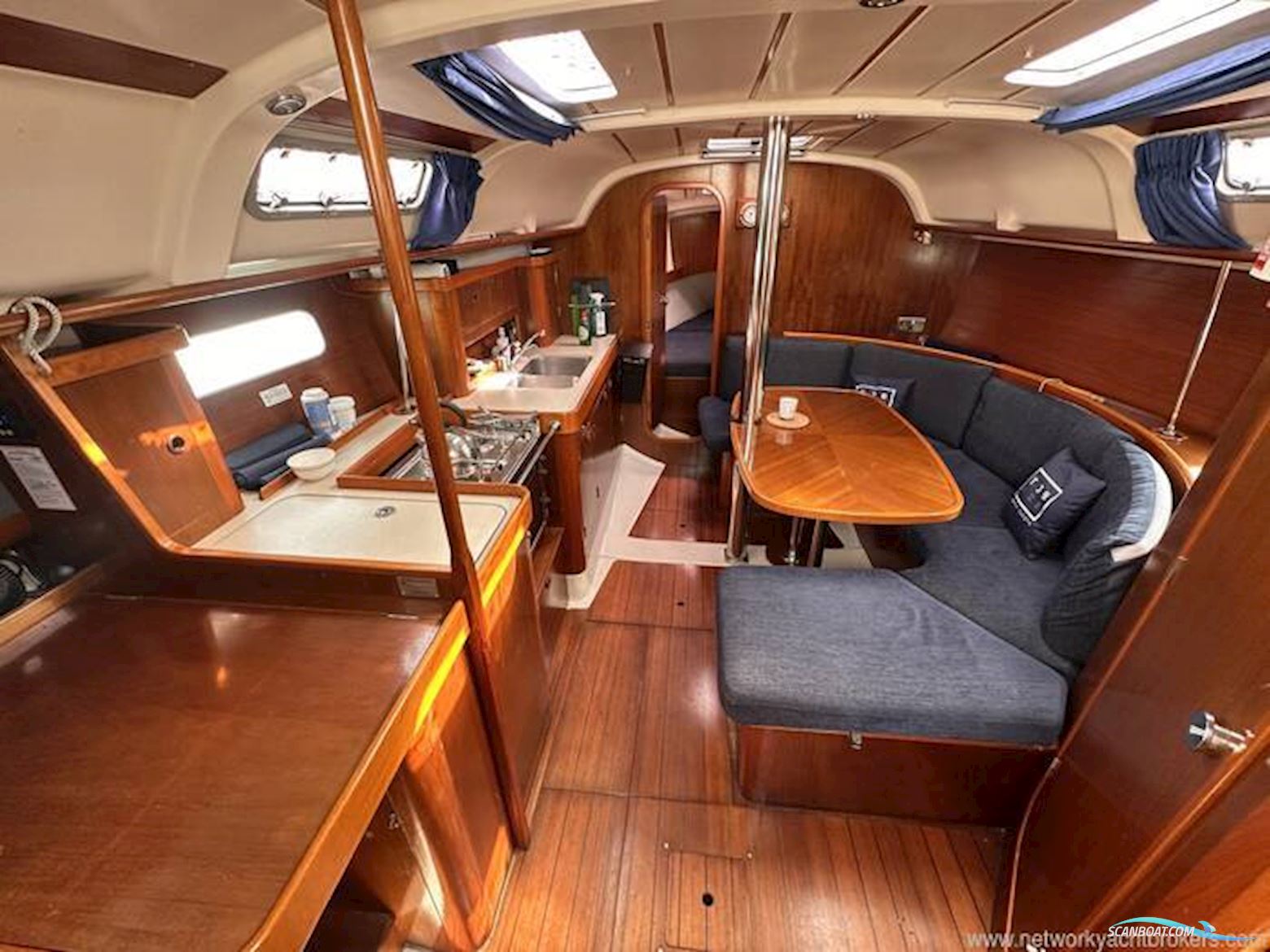 Beneteau Oceanis 351
