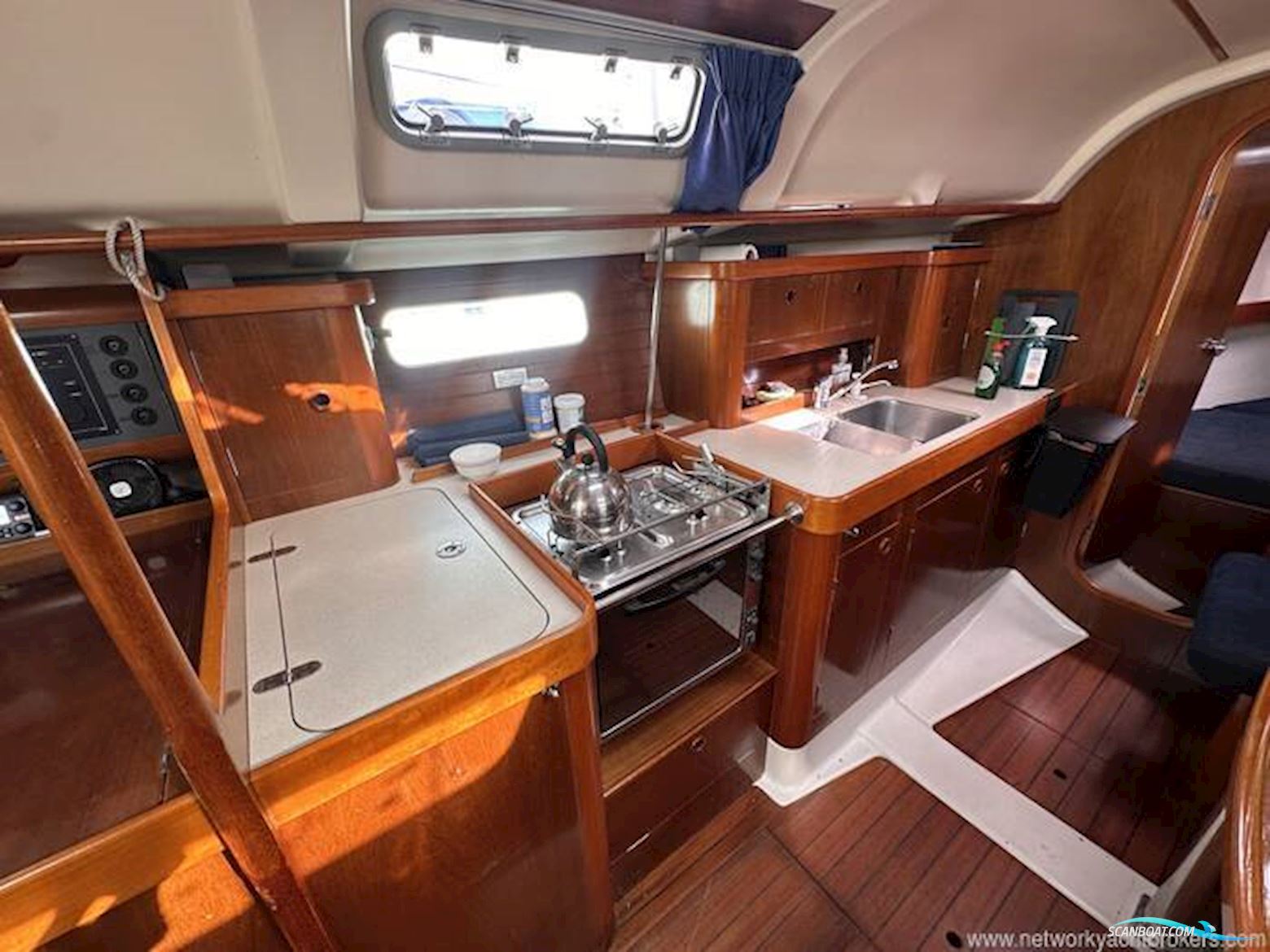 Beneteau Oceanis 351