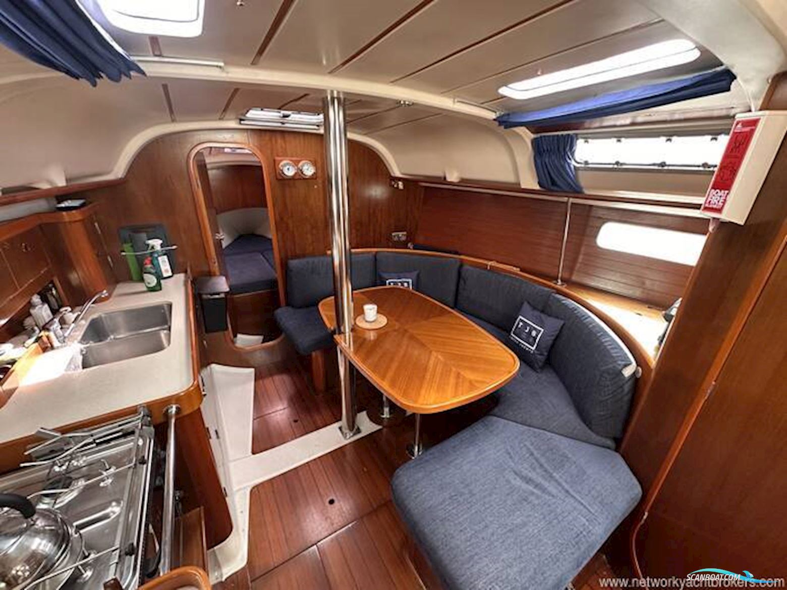 Beneteau Oceanis 351