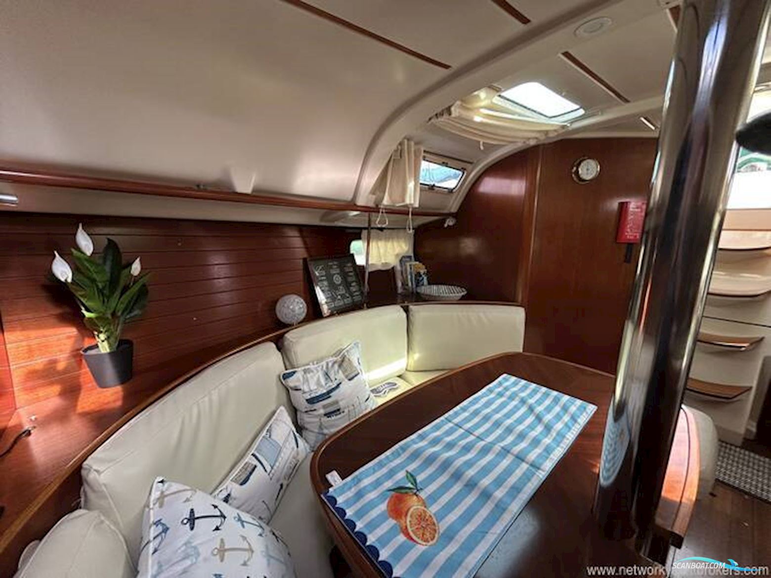 Beneteau Oceanis 351