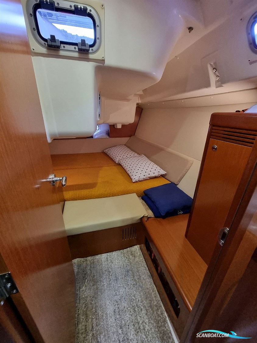 Beneteau Oceanis 37