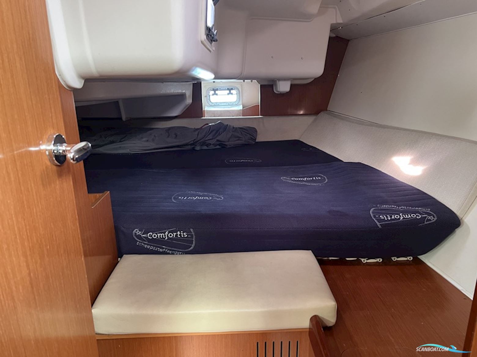 Beneteau Oceanis 37