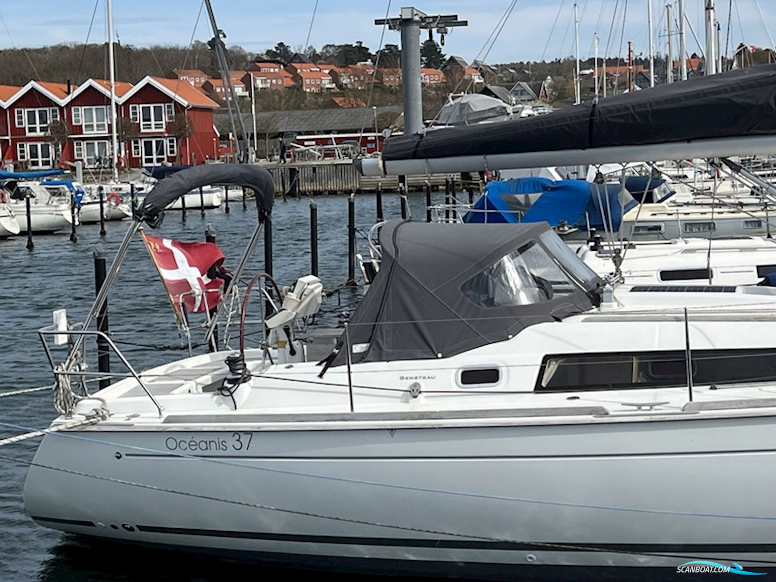 Beneteau Oceanis 37