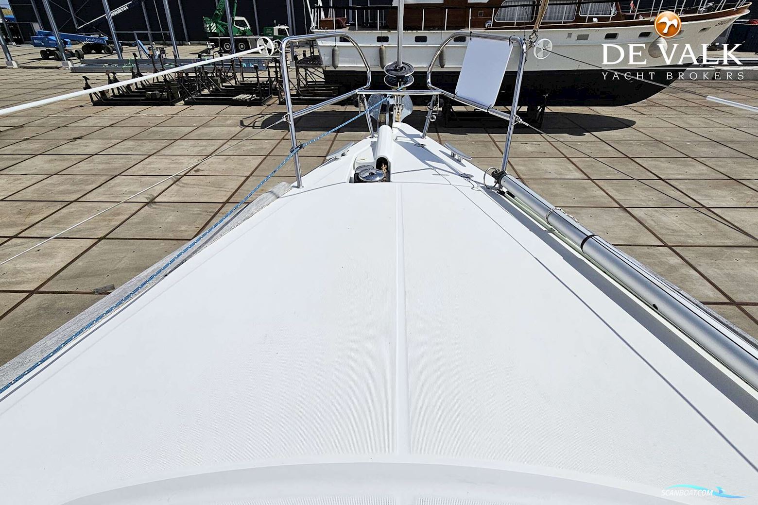 Beneteau Oceanis 37