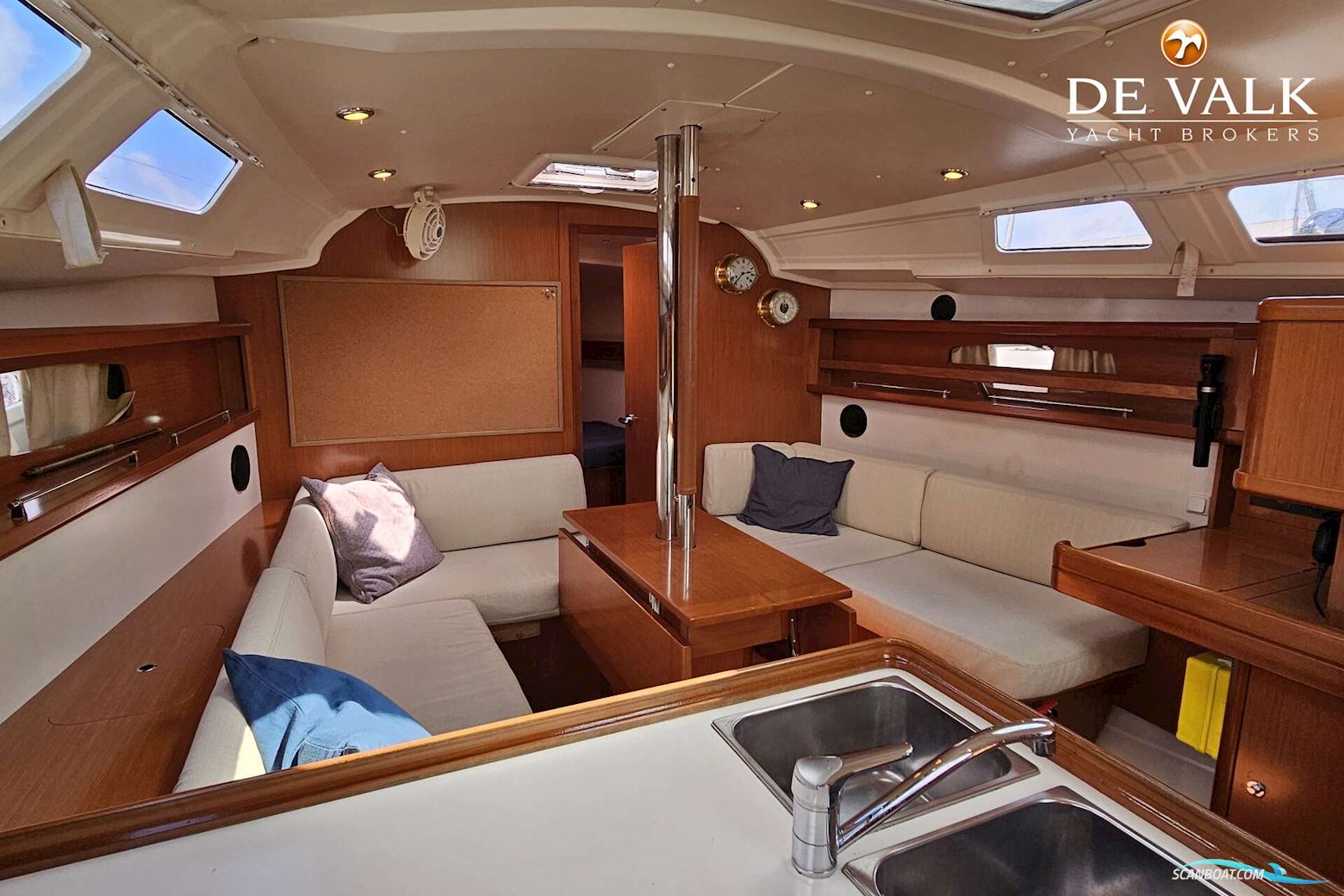 Beneteau Oceanis 37