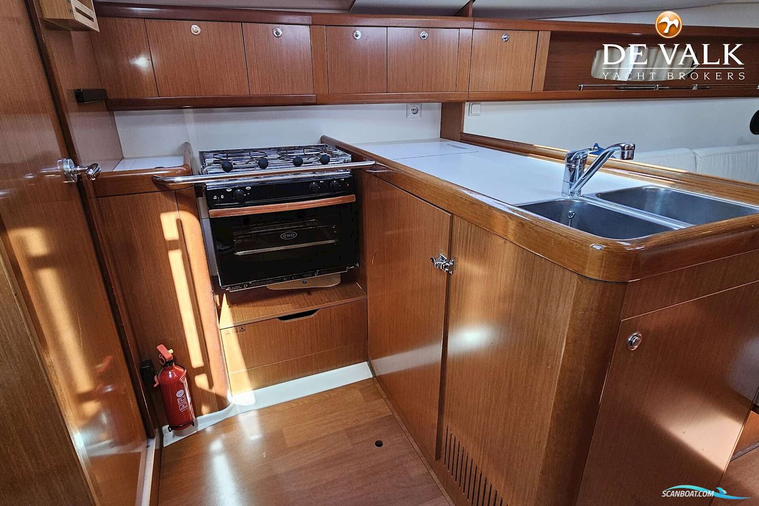 Beneteau Oceanis 37
