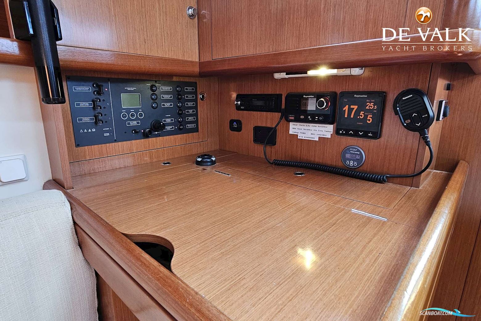 Beneteau Oceanis 37