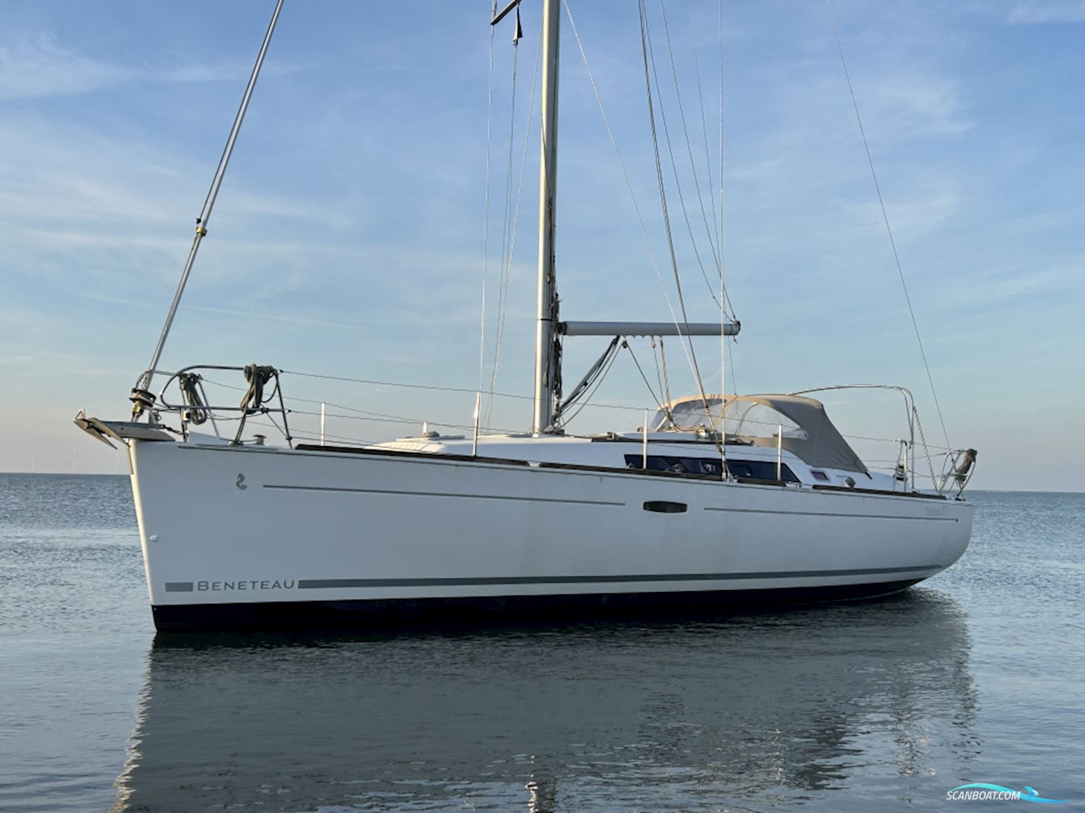Beneteau Oceanis 37