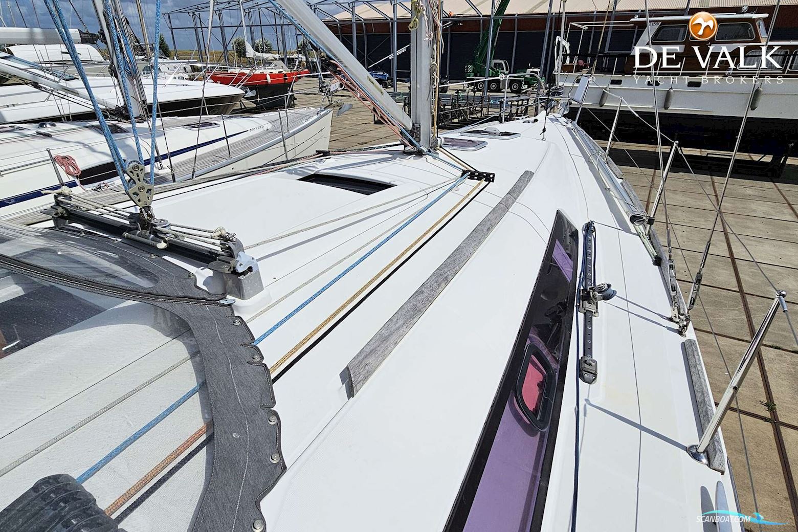 Beneteau Oceanis 37