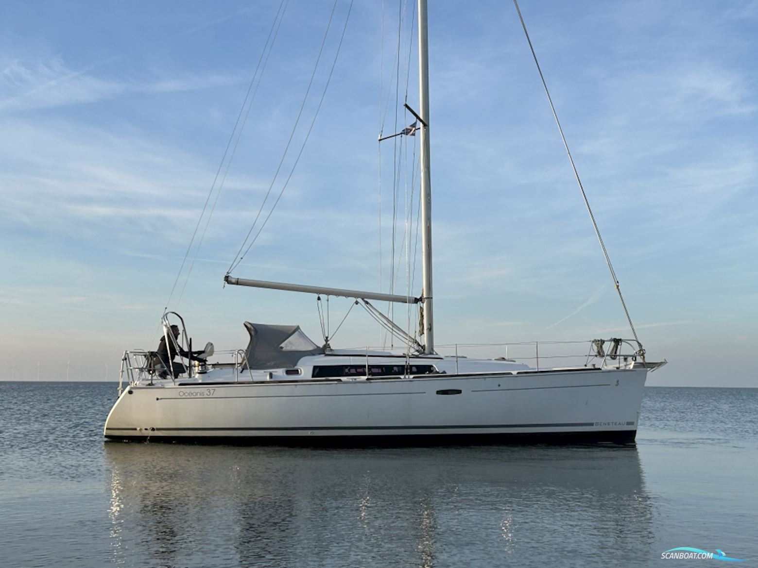 Beneteau Oceanis 37
