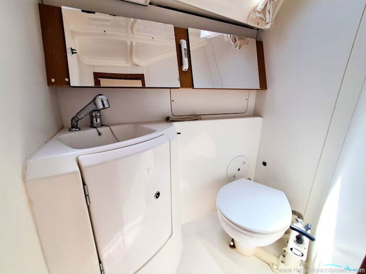 Beneteau Oceanis 37