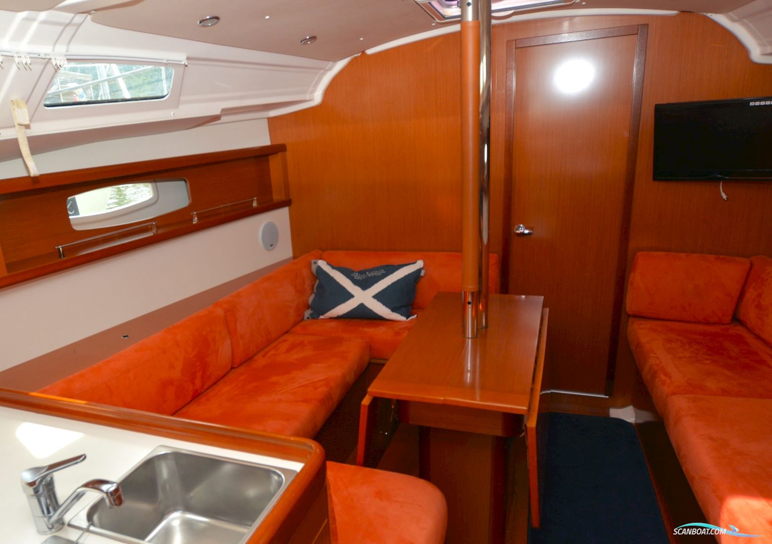Beneteau Oceanis 37