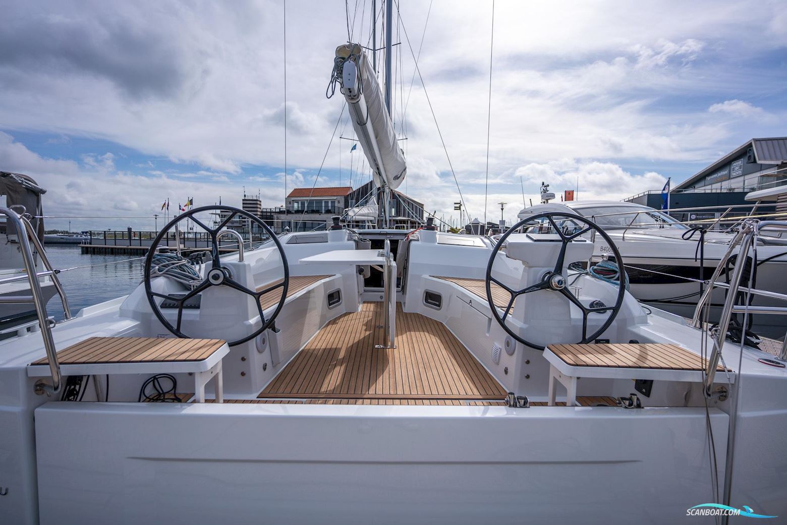 Beneteau Oceanis 37.1
