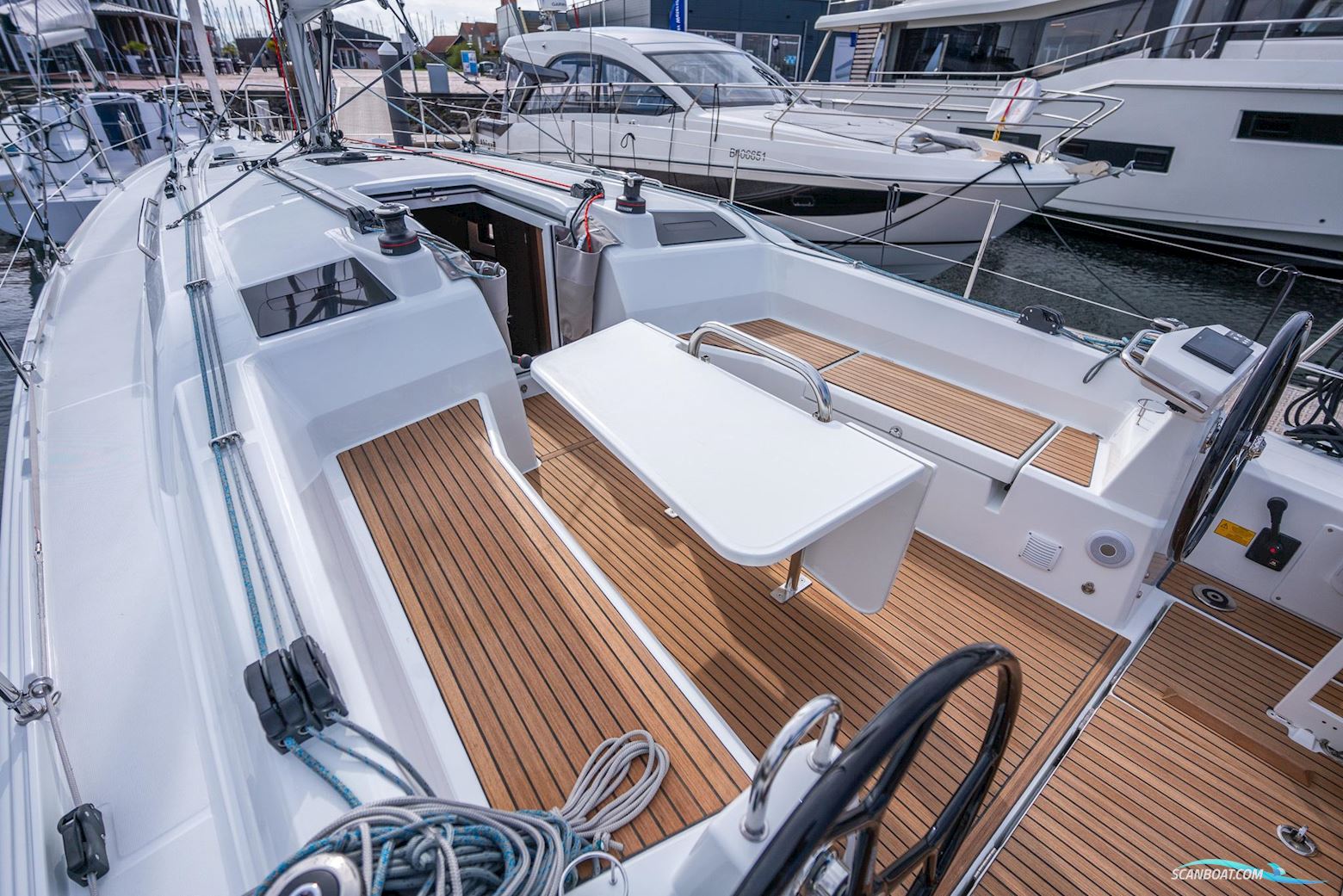 Beneteau Oceanis 37.1