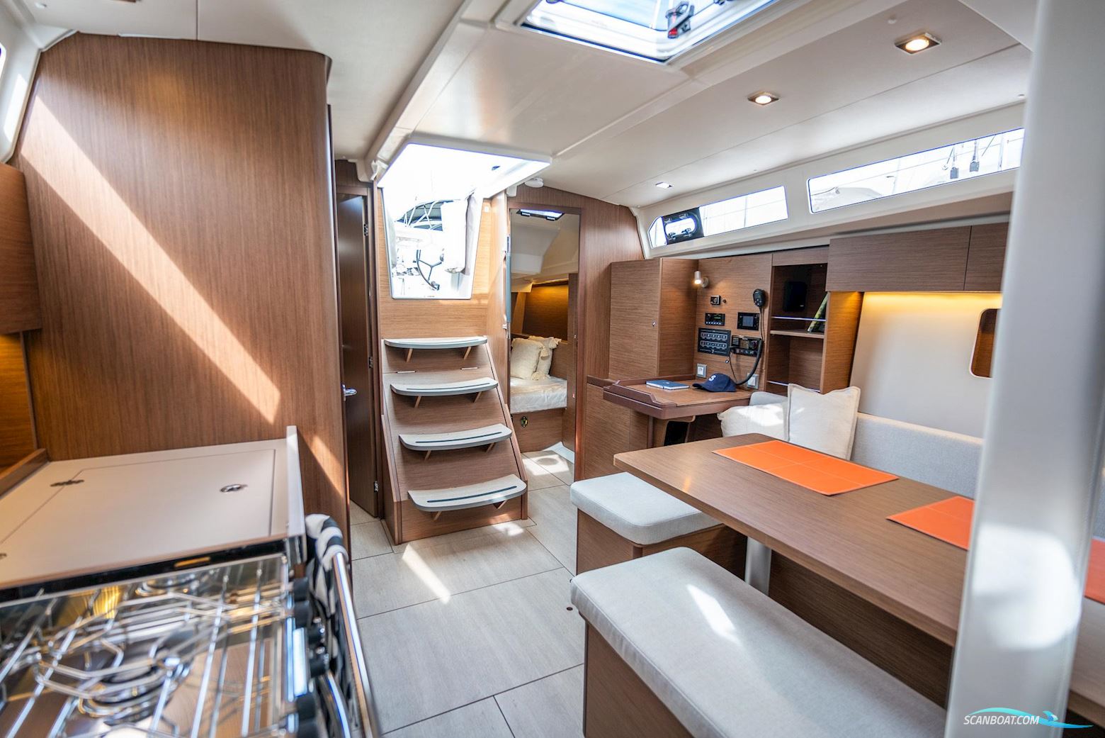 Beneteau Oceanis 37.1