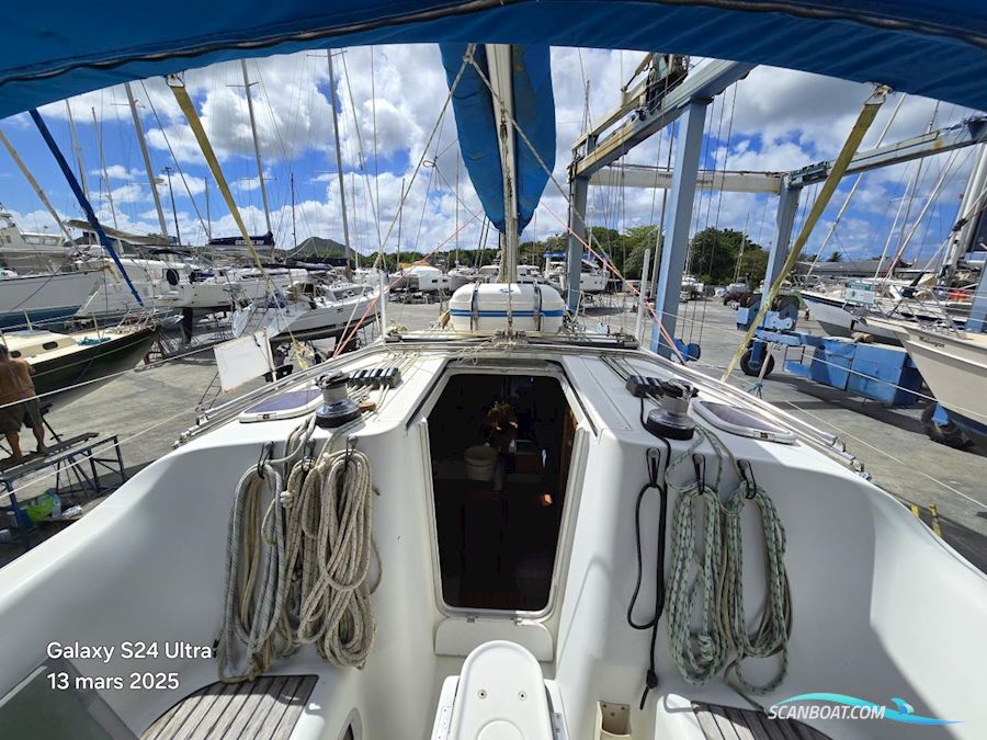 Beneteau Oceanis 373