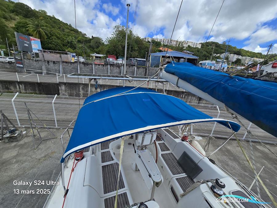 Beneteau Oceanis 373