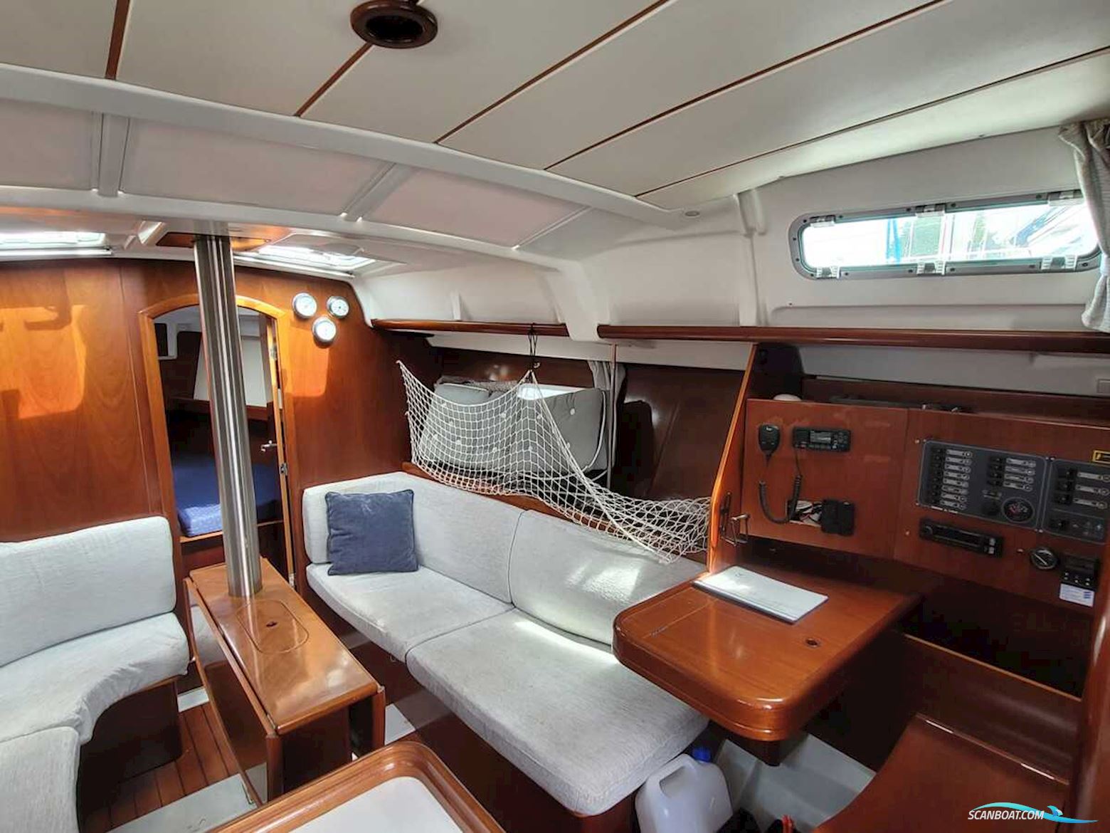 Beneteau Oceanis 373
