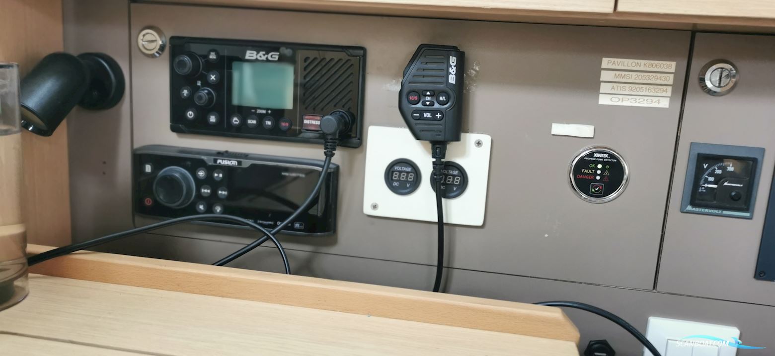 Beneteau Oceanis 38 Cruiser