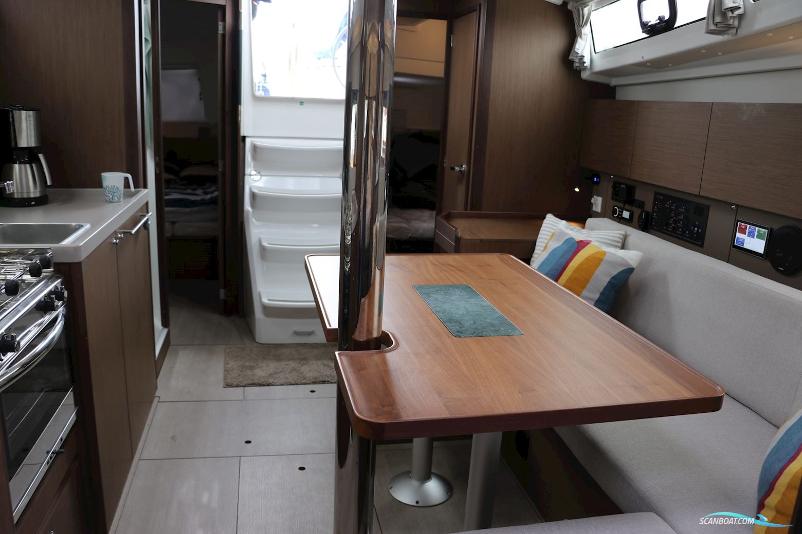 Beneteau Oceanis 38.1 Performance