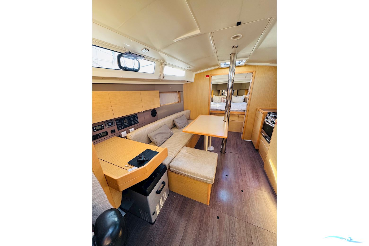Beneteau Oceanis 38.1