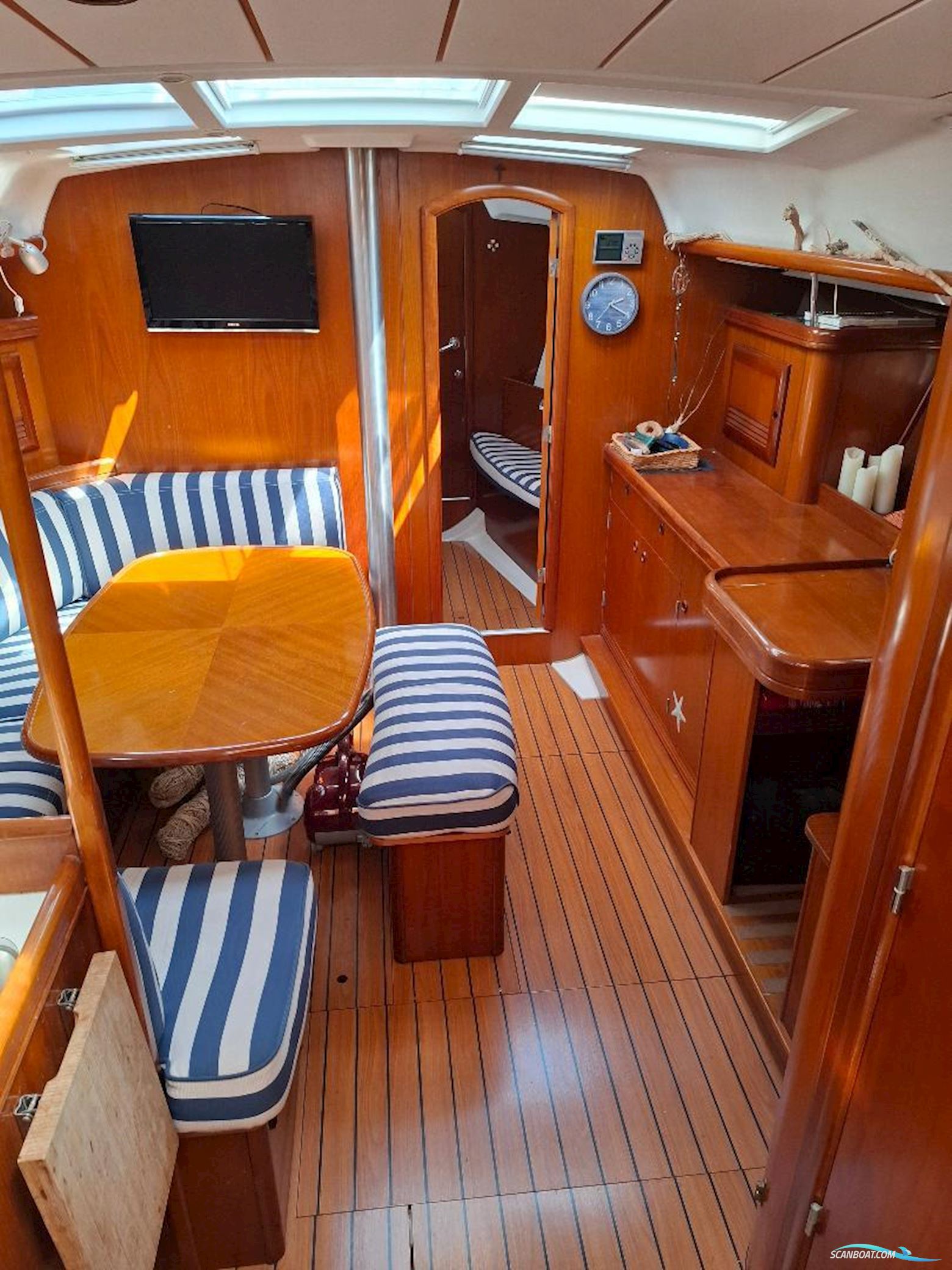 Beneteau Oceanis 393