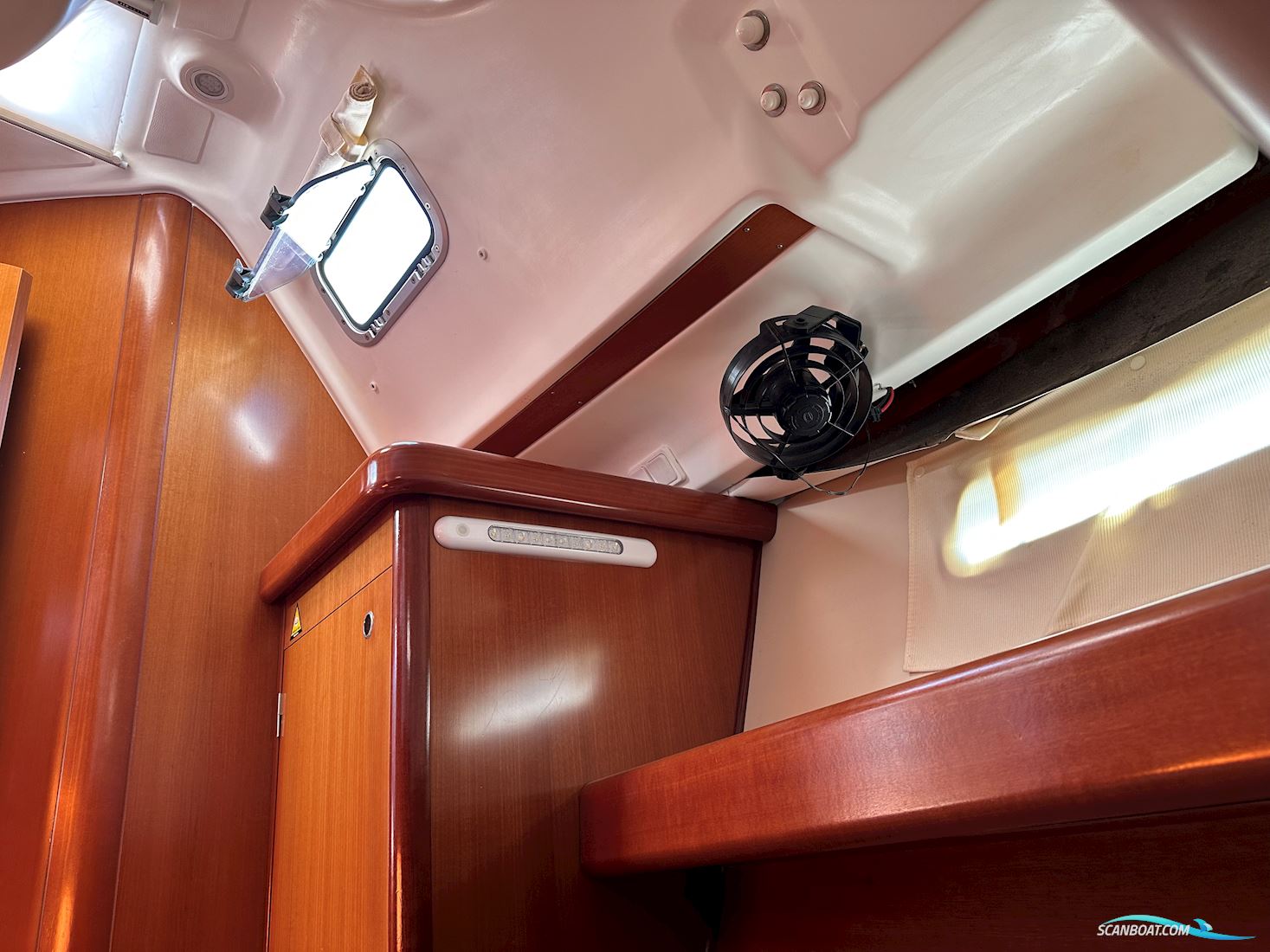 Beneteau Oceanis 393