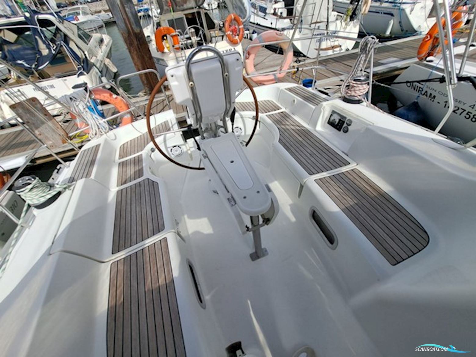 Beneteau Oceanis 393