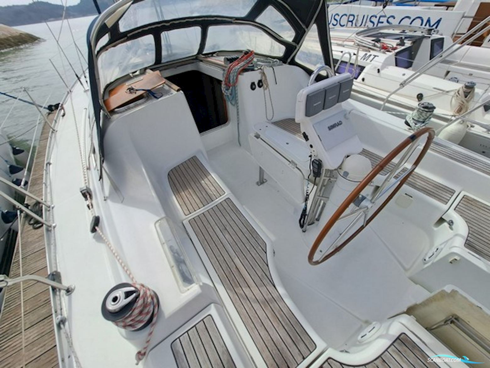 Beneteau Oceanis 393