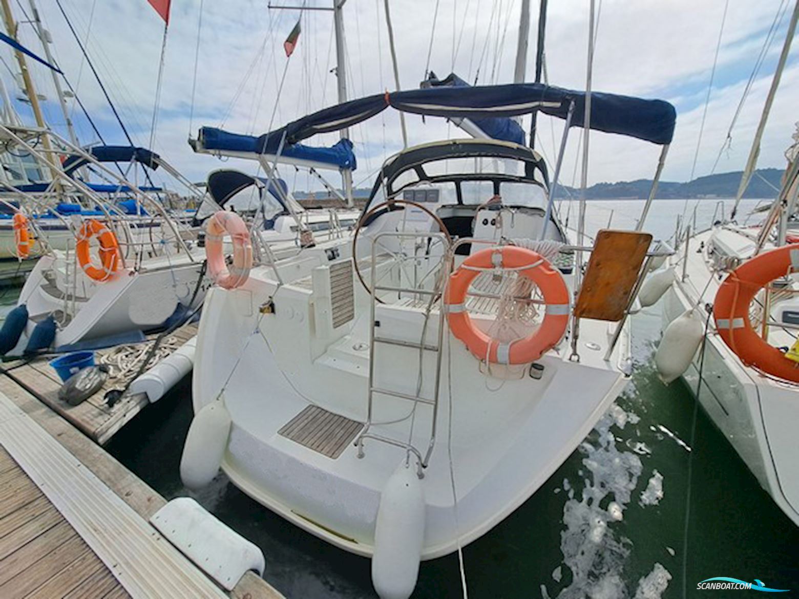 Beneteau Oceanis 393
